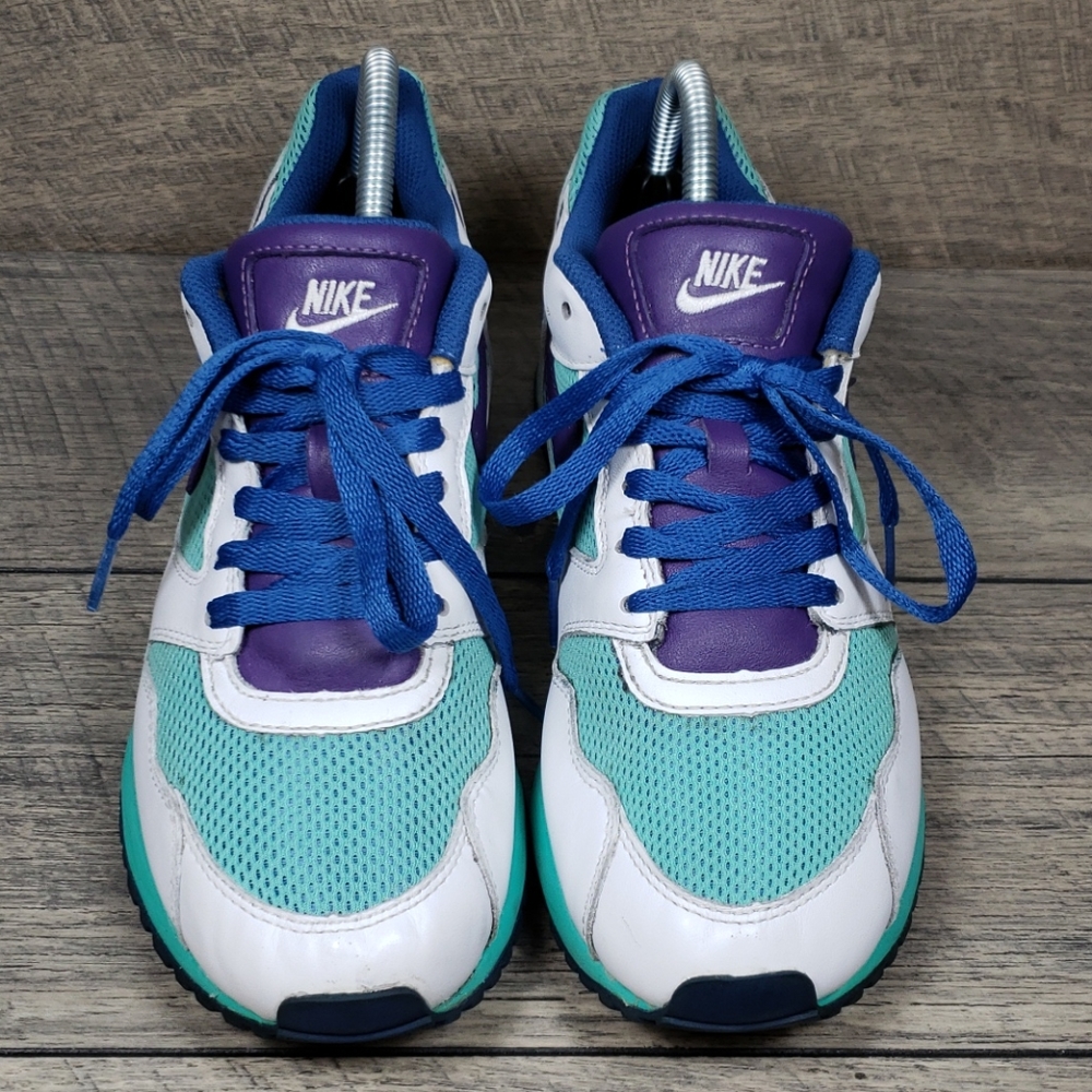 Nike Women's Size 9 Leather